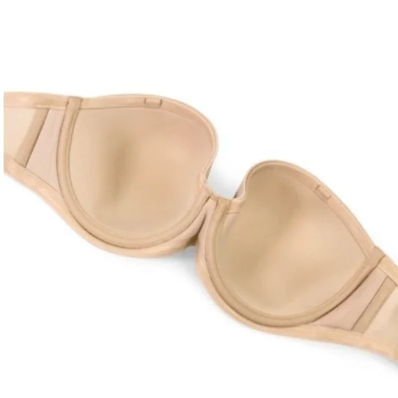 Wacoal Red Carpet cream strapless bra. No straps. Size 40D. - Picture 2 of 3
